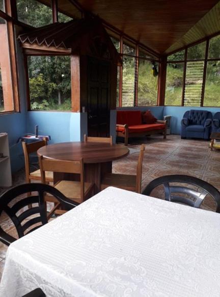Hostel California Monteverde Eksteriør bilde